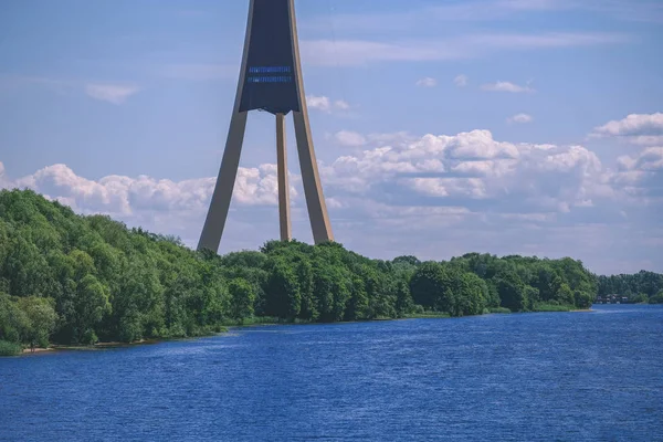 Blick Auf Fluss Daugava Und Seilbrücke Sommer Riga Lettland — Stockfoto
