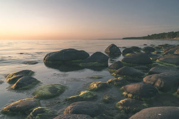 Kamenné Moře Pláž Krásný Západ Slunce — Stock fotografie