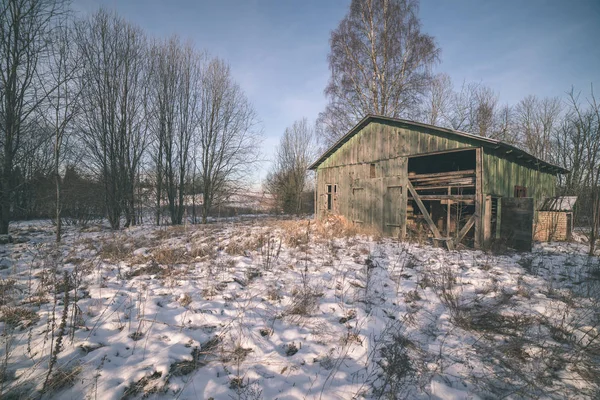 Vecchia Casa Campagna Legno Abbandonata Inverno — Foto Stock