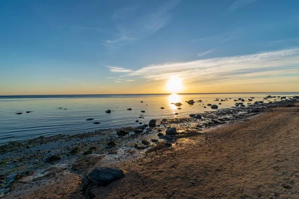 Zandstrand Onder Blauwe Lucht Zomer — Stockfoto