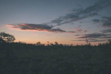 güzel bulutlu gökyüzü doğal görünümünü