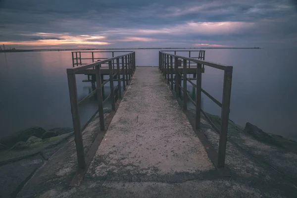 Vieux Pont Métallique Rouillé Dans Port — Photo