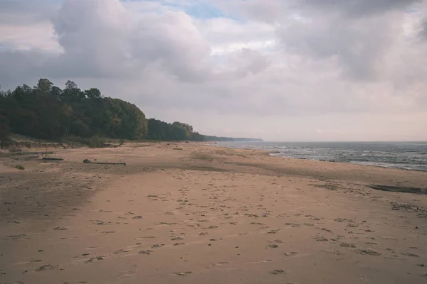 沙滩和蓝天的美景 — 图库照片