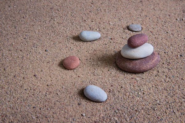 Nahaufnahme Entspannender Steine Die Auf Sand Liegen — Stockfoto