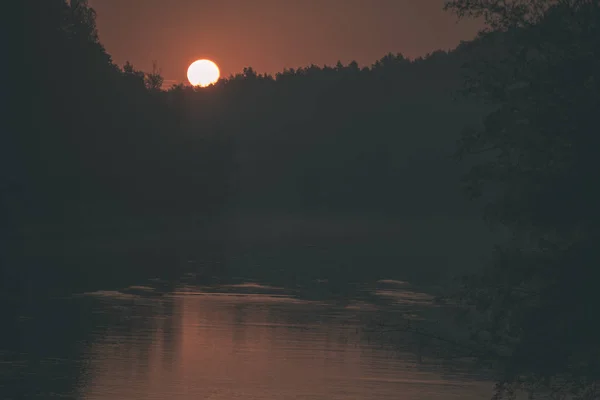 Vista Panorámica Hermosa Puesta Sol Sobre Río Gauja Letonia — Foto de Stock