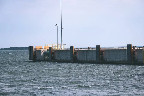 Vacker Utsikt Över Hamnen Och Klarblå Himmel — Stockfoto