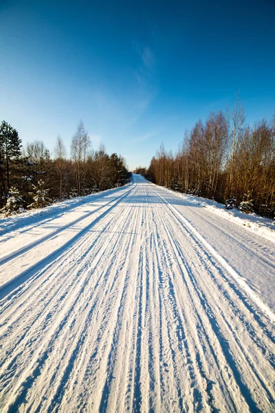 Pokryte Śniegiem Zima Droga Opona Utworów — Zdjęcie stockowe
