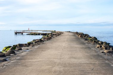 deniz tarafından uzun deniz feneri doğal görünümü