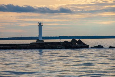 deniz tarafından uzun deniz feneri doğal görünümü