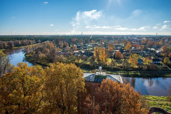 Vista Aérea Bela Cidade Valmiera Letónia — Fotografia de Stock