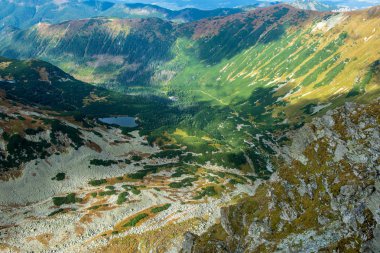 kayalık Tatra dağ turistik yürüyüş parkurları Slovakya