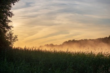 güzel renkli günbatımı manzaralı görünüm