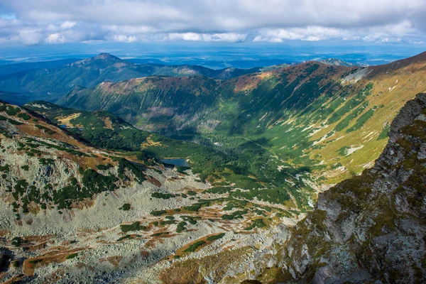 斯洛伐克的岩石塔特拉山旅游徒步小道 — 图库照片