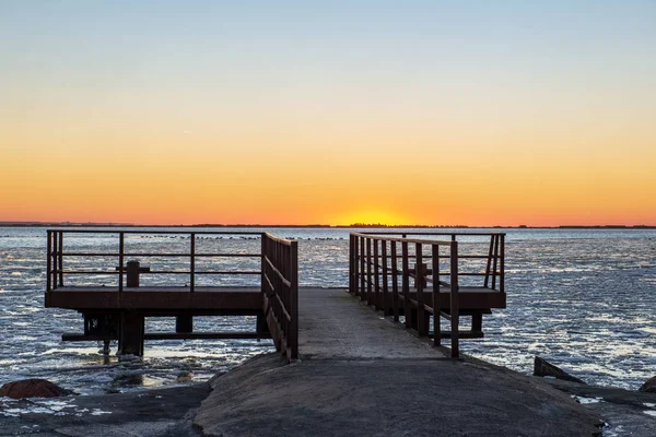 Vue Panoramique Coucher Soleil Rouge Sur Mer Gelée — Photo