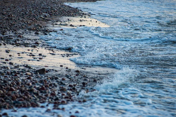 Zár Megjelöl Kilátás Tenger Sziklás Strand Kavicsok — Stock Fotó