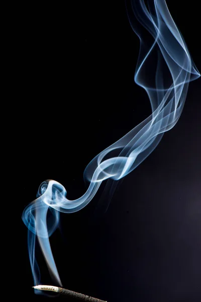Nahaufnahme Von Weißem Rauch Auf Schwarzem Hintergrund — Stockfoto