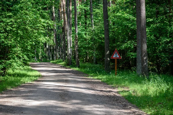 Lege Land Onverharde Weg Met Modder Plassen Hobbels Vuil Wegdek — Stockfoto