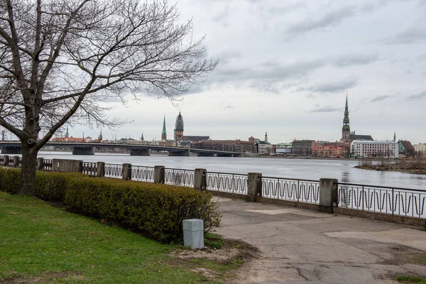 Prázdné Asfaltové Silnice Mimo Město Příjezdová Cesta Krajinou Čistým Povrchem — Stock fotografie