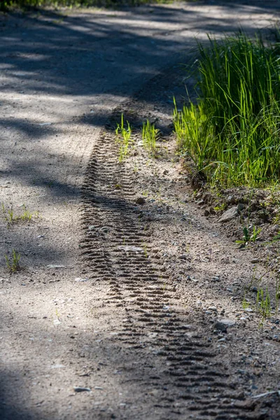 Leere Feldwege Mit Schlammpfützen Und Bodenwellen Schmutziger Straßenbelag Mit Sand — Stockfoto