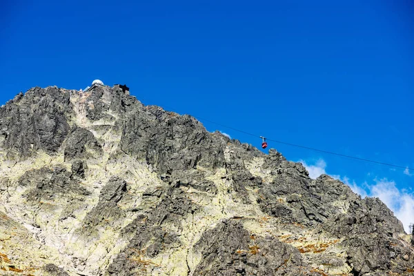 Rpcky Montanha Top Detalhes Eslovaco Tatra Nuvens Sobre Topos Verão — Fotografia de Stock