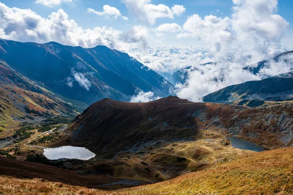 Cime Alte Montagne Slovacche Tatra Sullo Sfondo Cielo Blu Con — Foto Stock