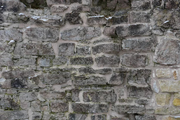 Viejo muro de ladrillo en el campo — Foto de Stock