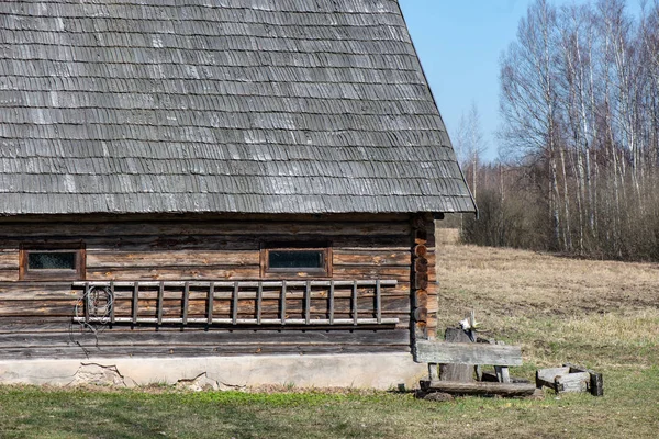 Details of old wooden house in countryside — Stock Photo, Image