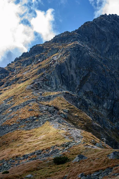 Turizm Güneşli Yaz Gün Yürüyüş Parkurları Ile Tatra Rosky Dağ — Stok fotoğraf