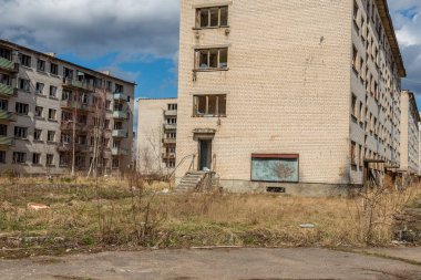 Şehir Skrunda Letonya terk edilmiş askeri binalar