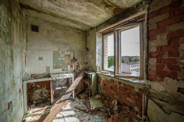 Bâtiments militaires abandonnés dans la ville de Skrunda en Lettonie — Photo