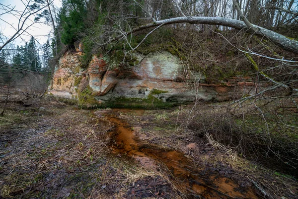 Homokkő sziklák természetes barlangok — Stock Fotó