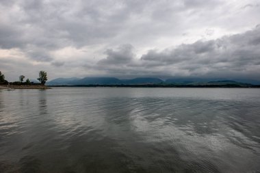 fırtına bulutları alanları Slovakya üzerinden