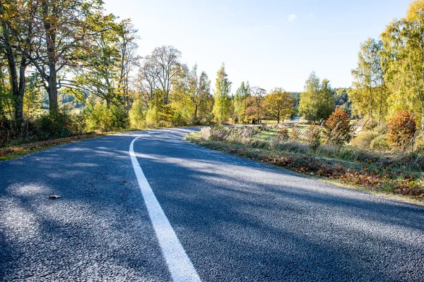 Camino de grava vacío en otoño — Foto de Stock