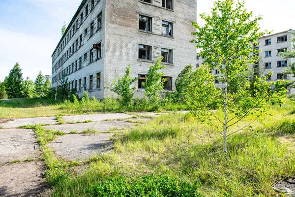 Interiér staré vojenské budovy v Lotyšsku — Stock fotografie