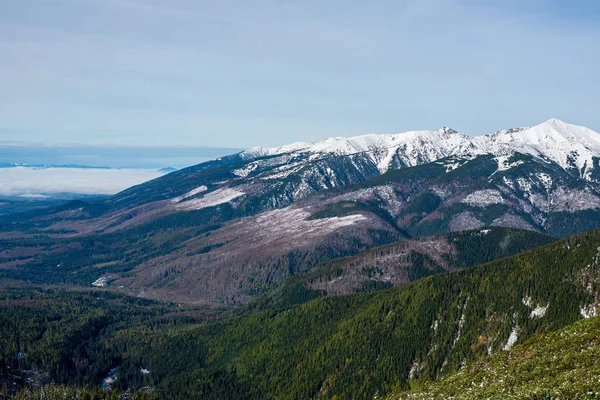Заснеженные Горные Вершины Туристические Тропы Татрах Словакии Вид Зимний Поход — стоковое фото