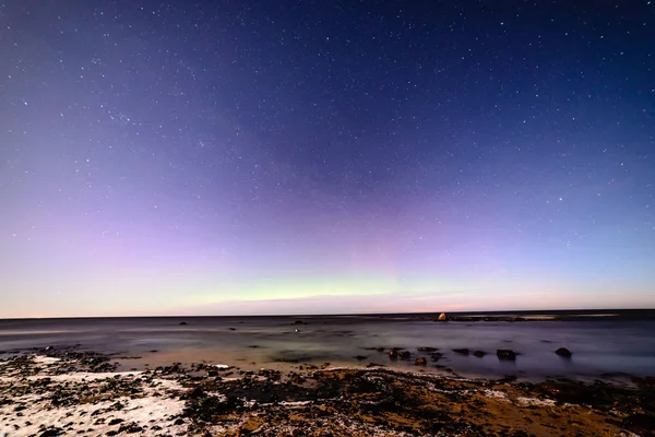 Aurora Boreale Stelle Nella Notte Scura Sulla Spiaggia Mare Inverno — Foto Stock