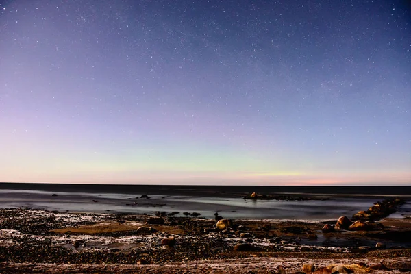 Aurora Boreale Stelle Nella Notte Scura Sulla Spiaggia Mare Inverno — Foto Stock