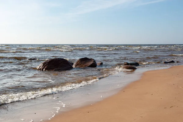 Pusta Plaża Morska Resztek Lodu Śnieg Zimą — Zdjęcie stockowe