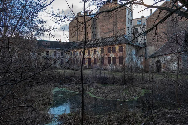 Detalhes Arquitetura Edifícios Antigos Abandonados Centro Cidade Riga Letónia — Fotografia de Stock