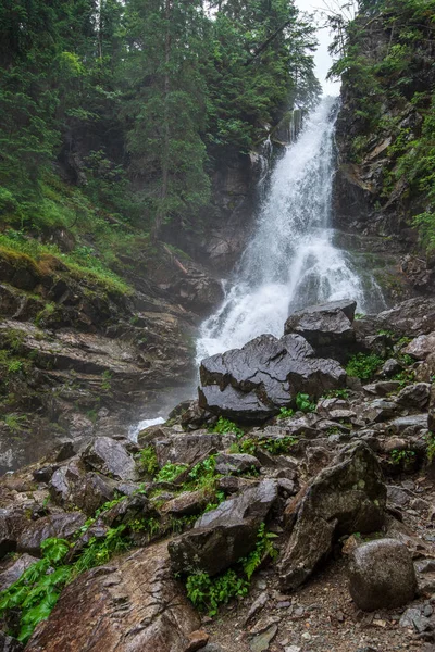 Duży Wodospad Rohache Wiosną Słowacja Szlaki — Zdjęcie stockowe