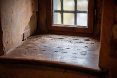 kırsal eski ahşap kalas yapı yapısı