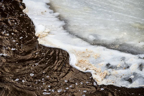 Frozen river in winter countryside — Stock Photo, Image