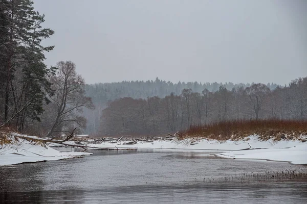 Frozen river in winter countryside — Stock Photo, Image