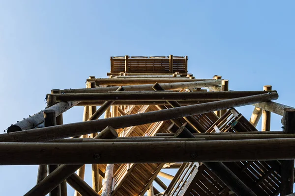 Detalles de construcción de torre de bomberos de madera — Foto de Stock