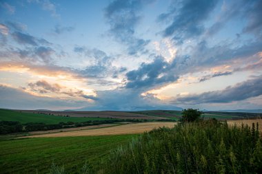 Slovakya 'da Tatra Dağları üzerinde dramatik bulutlar