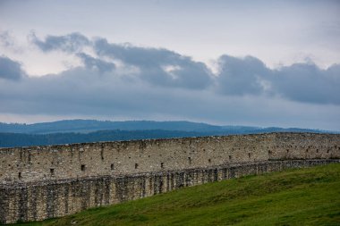 Slovakya 'da Tatra Dağları üzerinde dramatik bulutlar