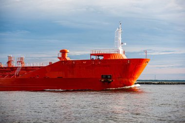 tekne ile hiçbir kişi ile boş beyaz kum plaj