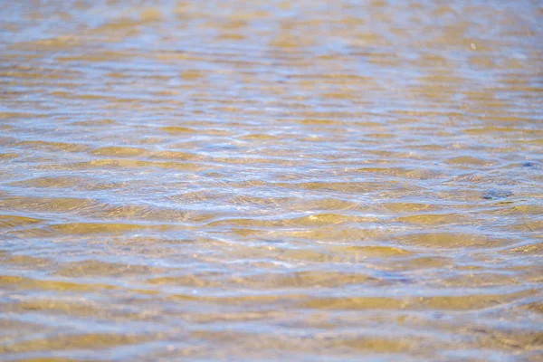Textura de água de onda pequena no mar — Fotografia de Stock