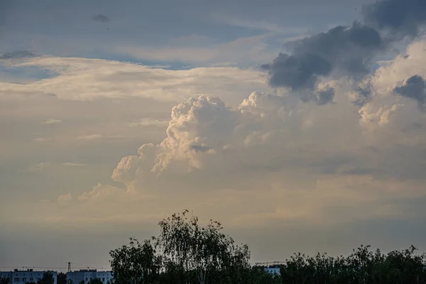 Dramatic storm clouds over country — Stock Photo, Image