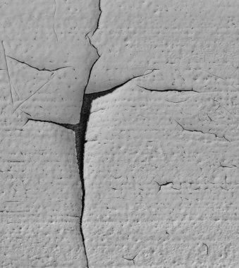 duvarda beyaz pealing boya